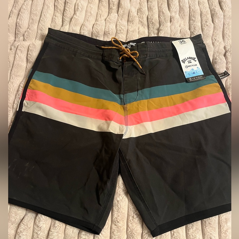 Billabong board shorts Sz 36
